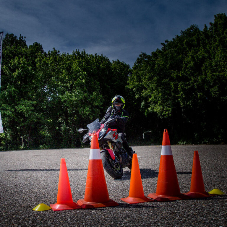 Šta koči brza rešenja u oblasti bezbednosti motociklista?