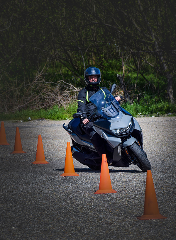 Treniing bezbedne vožnje motocikala